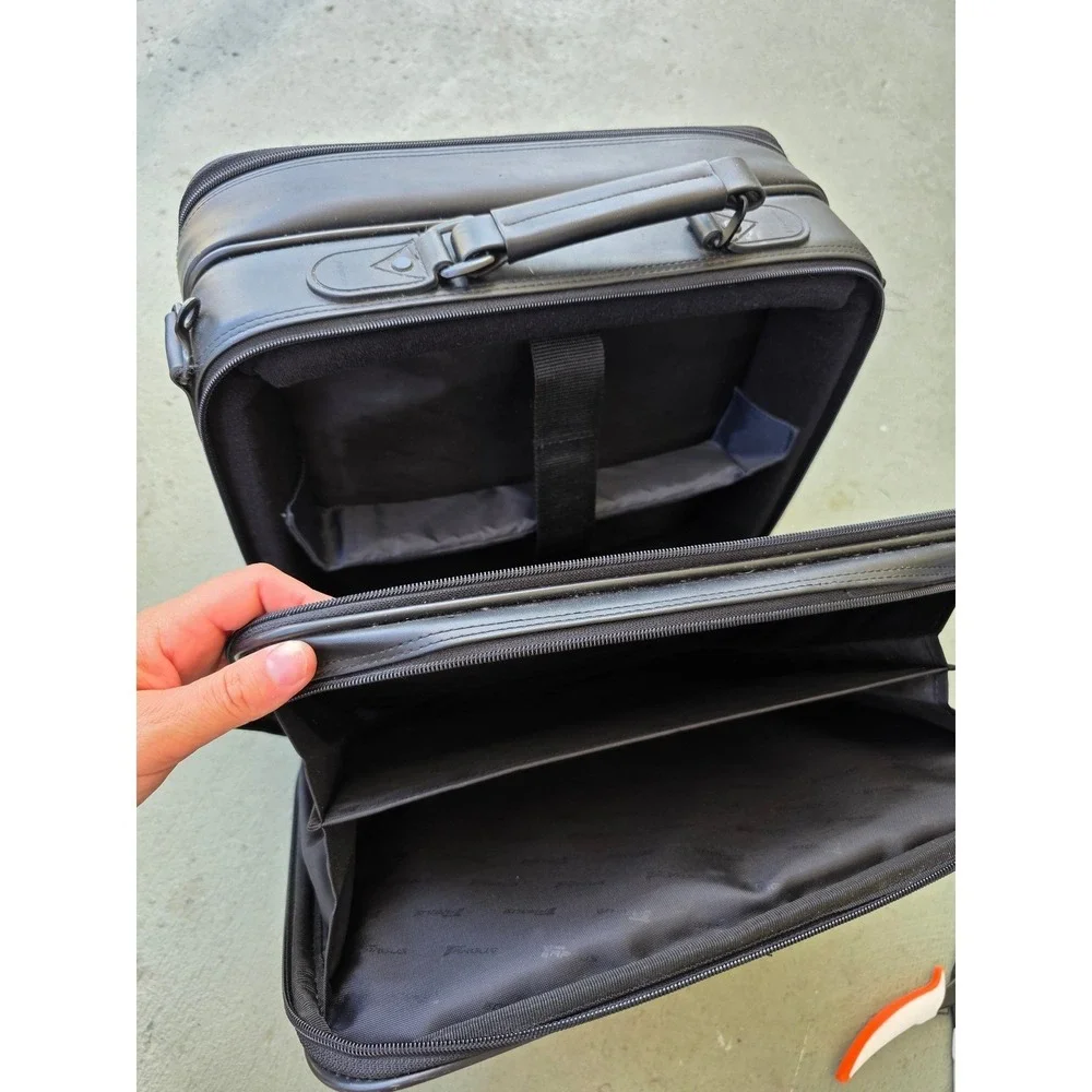 Targus Black Faux Leather Laptop Briefcase Messenger Bag Compartment 15in E3
